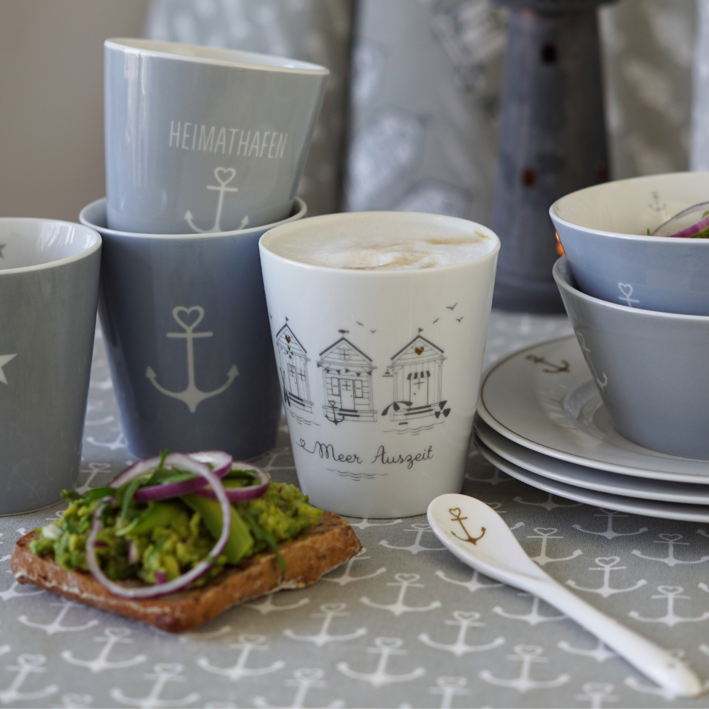 Tasse "Meer Auszeit", grau/gold