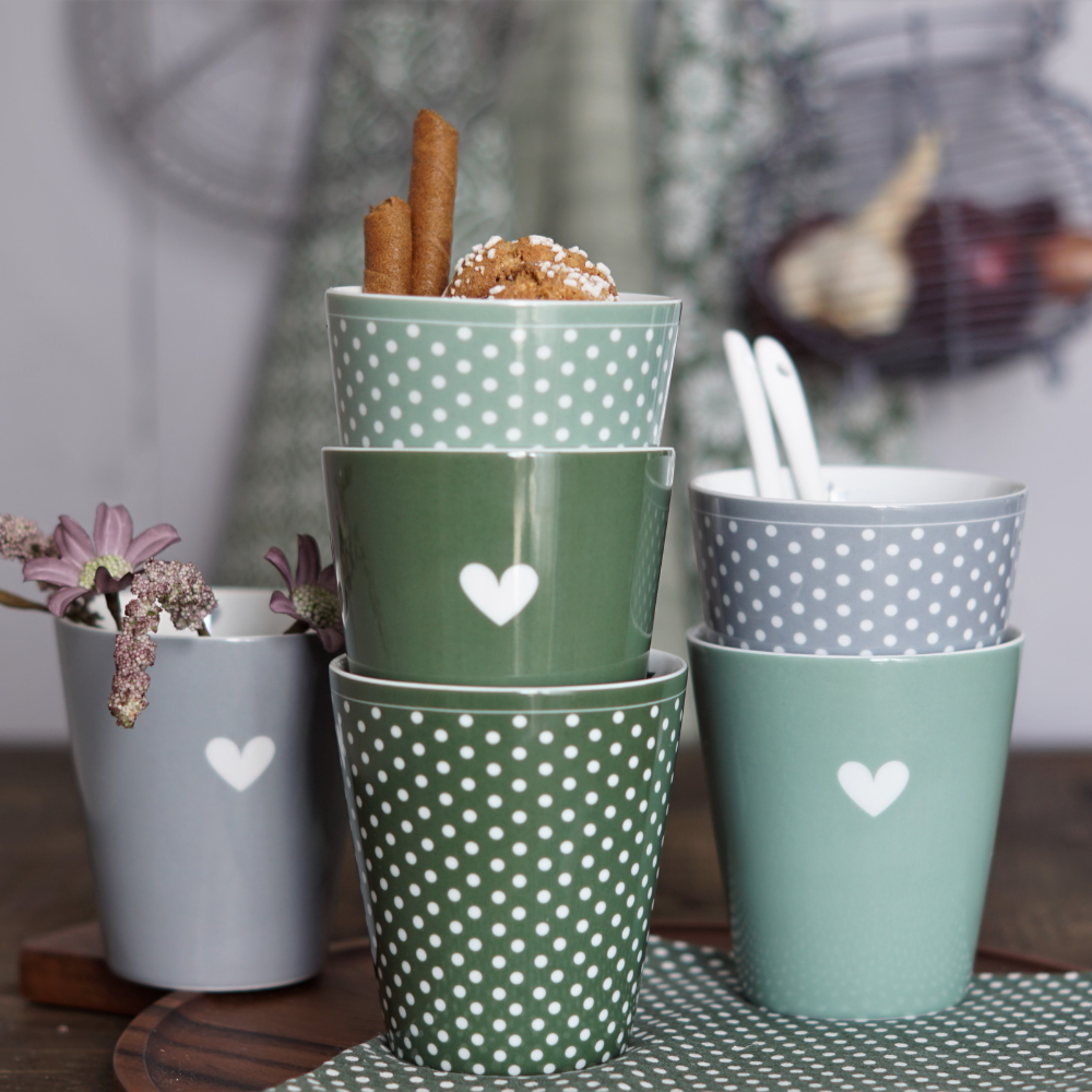 Tasse dunkelgrün/olive, Herz, Happy mug