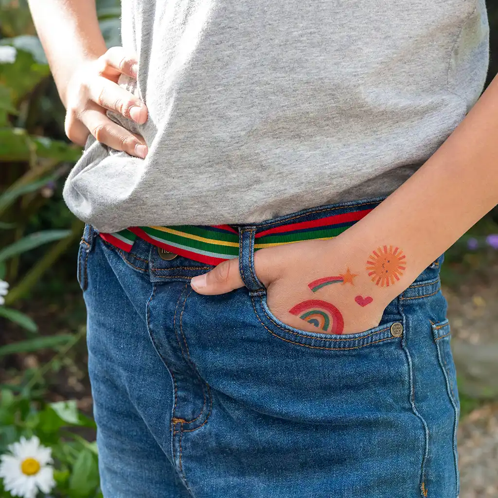 Tattoos "Cosmic Love", Regenbogen, Sonne...