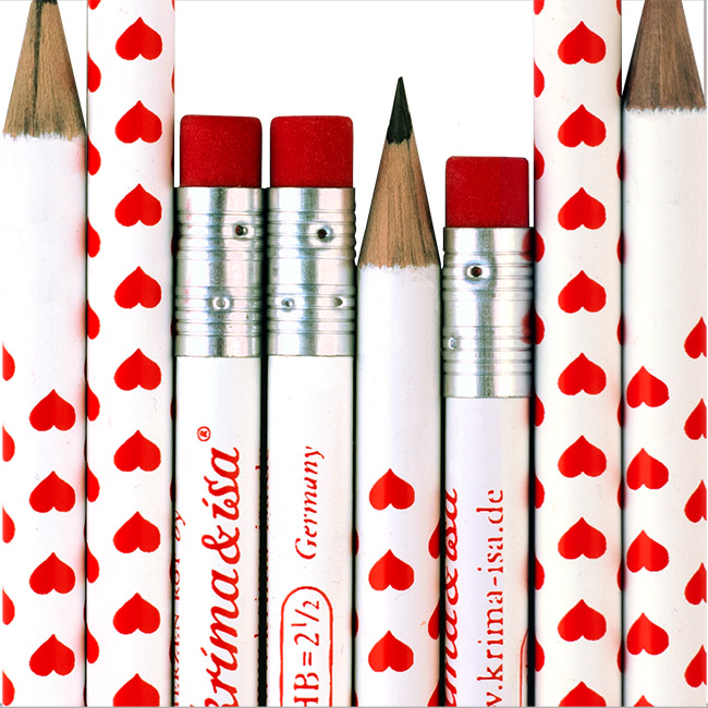 krima&isa Bleistift weiß, Herzen rot