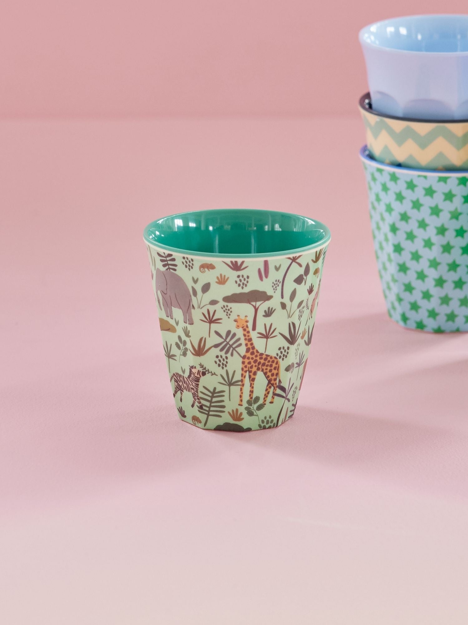 Becher "Dschungel grün" (Personalisierung möglich)