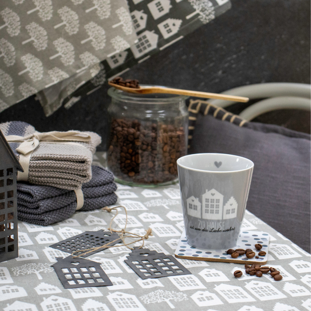 Tasse "Zuhause ist wo die Liebe wohnt", grau