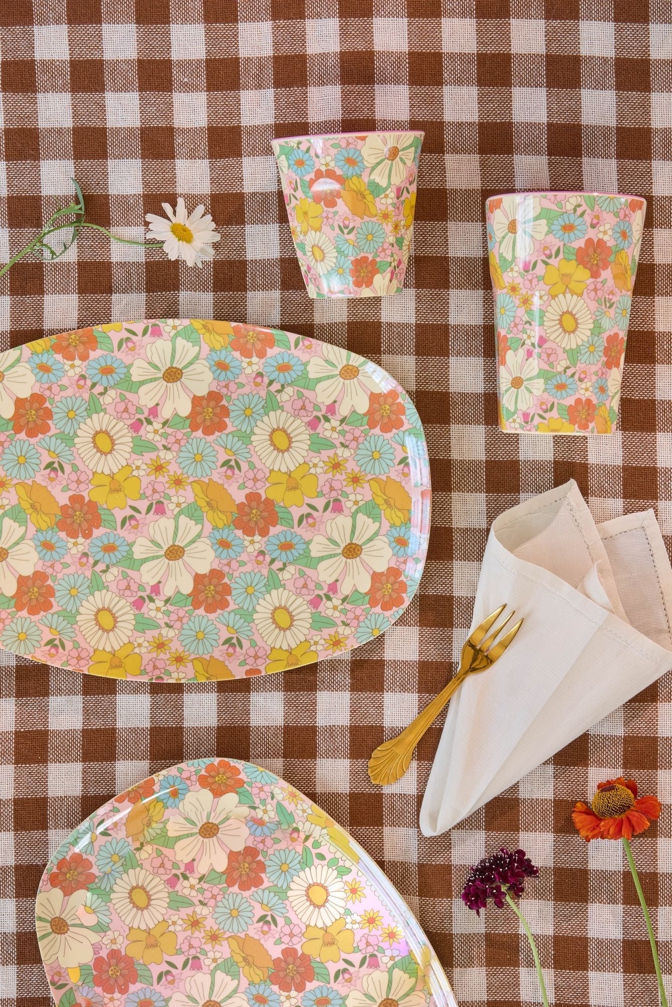 Platte "Flower Power" mit bunten Hippieblumen