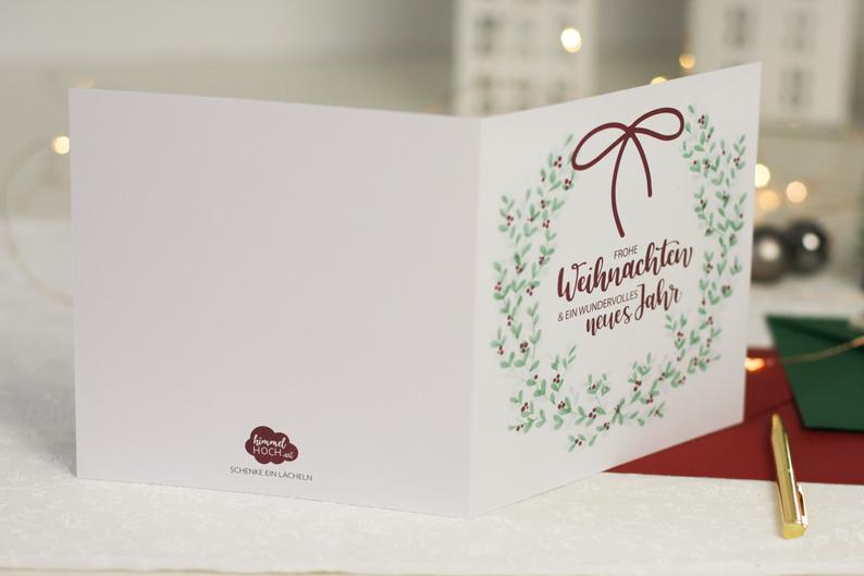 Postkarte „Frohe Weihnachten“ mit Kranz, Klappkarte & Umschlag