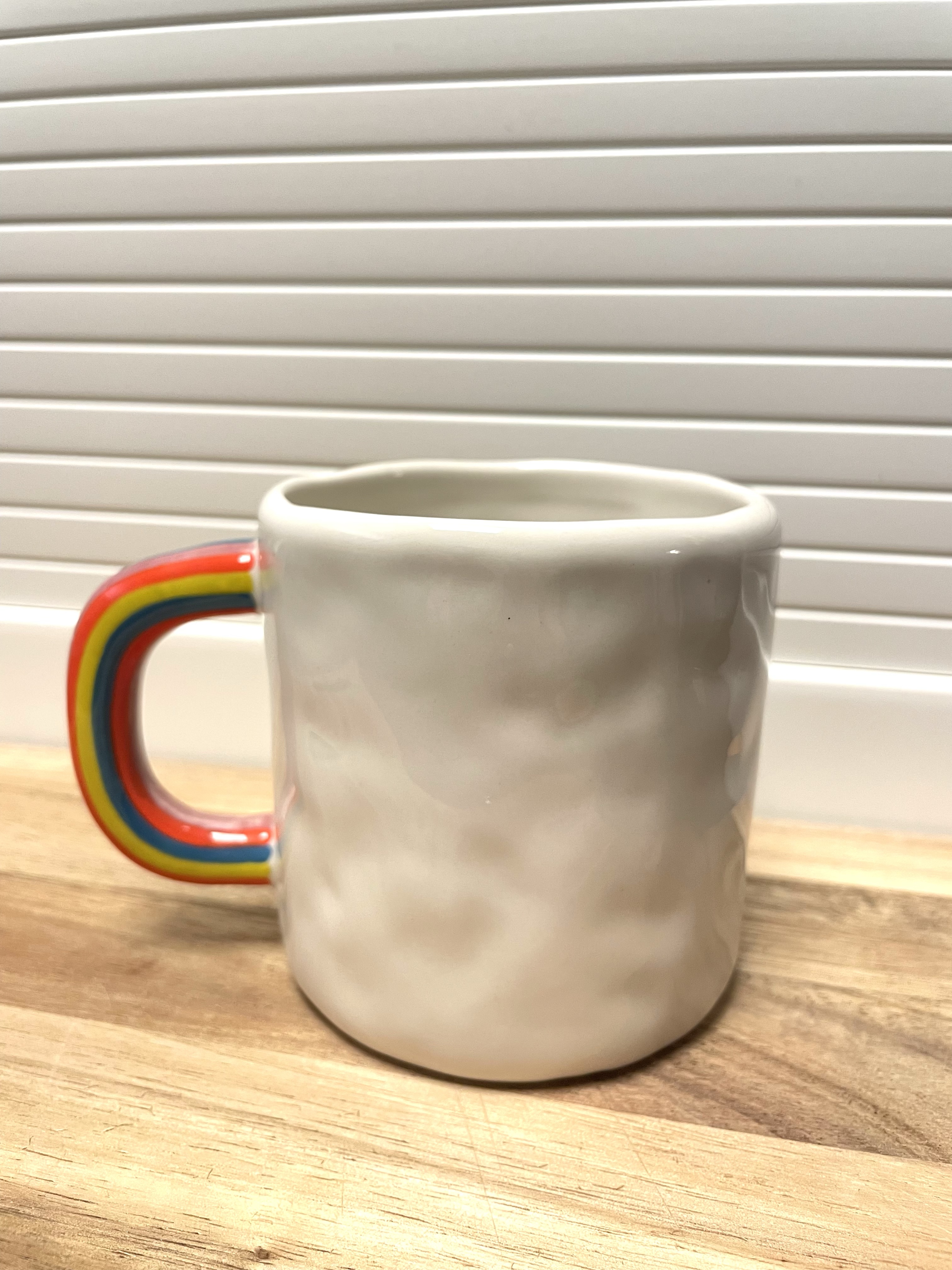 Tasse Regenbogengriff "you make the world a better place"